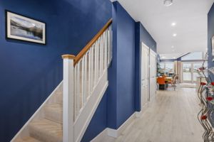 Entrance hallway- click for photo gallery